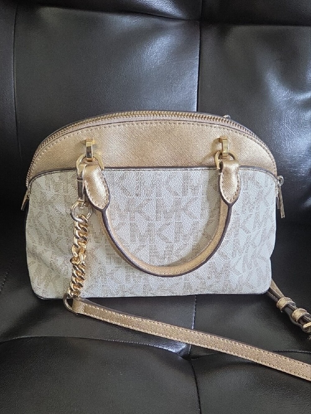 Michael Kors Emmy Small dome satchel EUC - Picture 3 of 15
